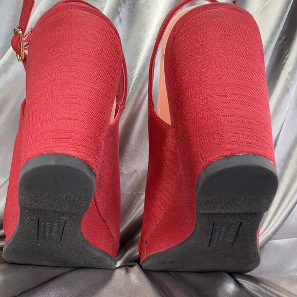 Comfort Plus Predictions Women’s 9  Wedge Slingback Sandals Red Summer Heels NEW - Picture 12 of 14